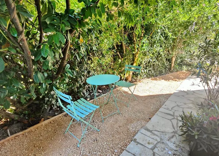 Le Petit Paradis